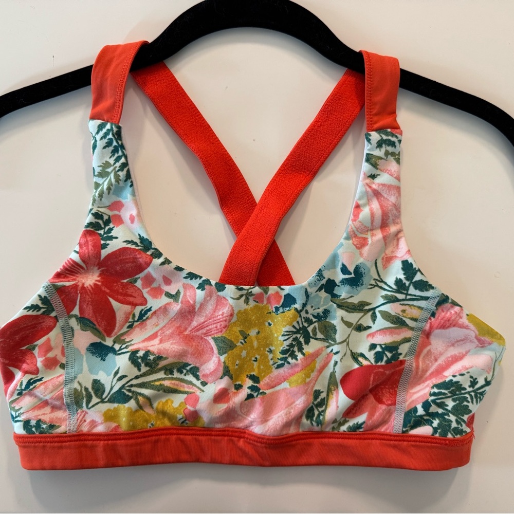 Adorable Floral Sports Bra with Cross Back (M)